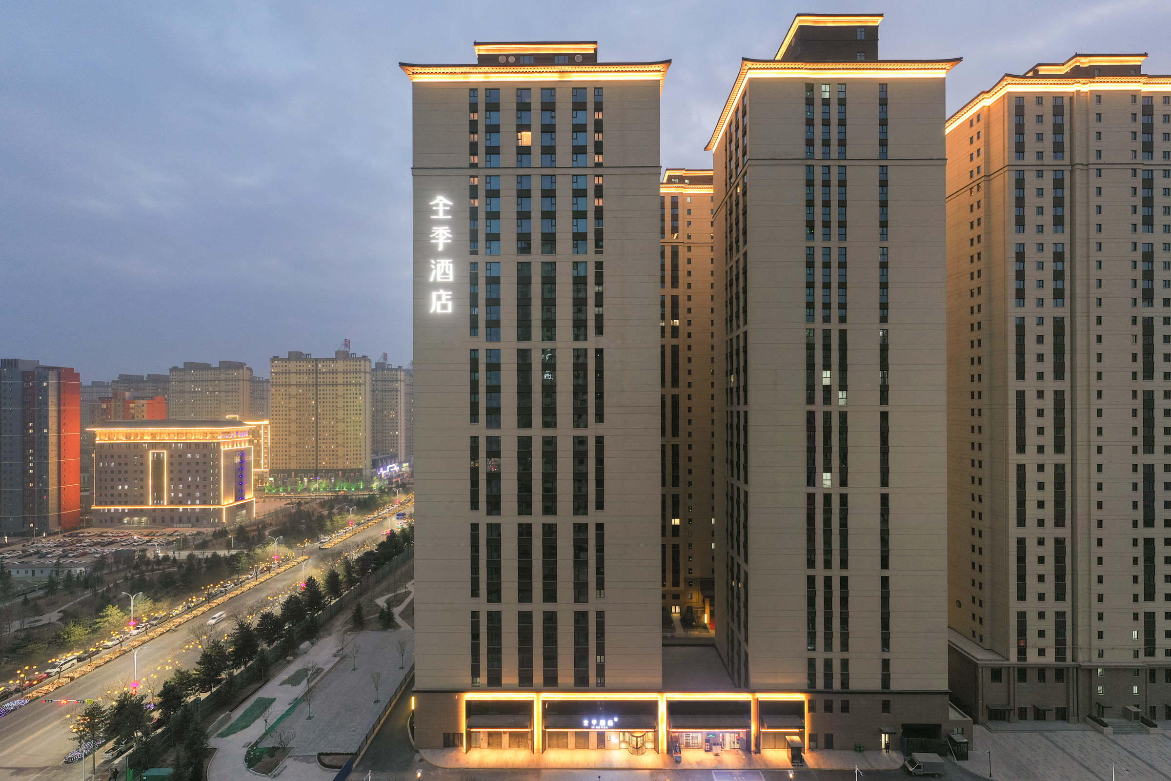 JI Hotel (Qingyang Huifeng Shang Yuan) Over view