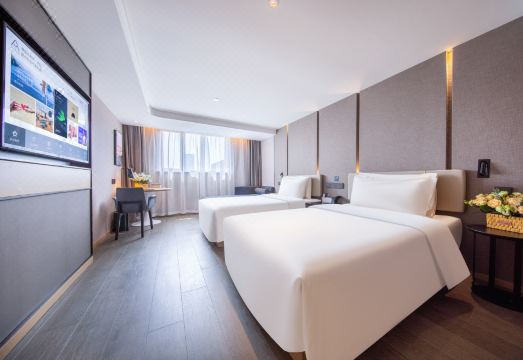 Atour Hotel Shanghai CBD Hotel Overview