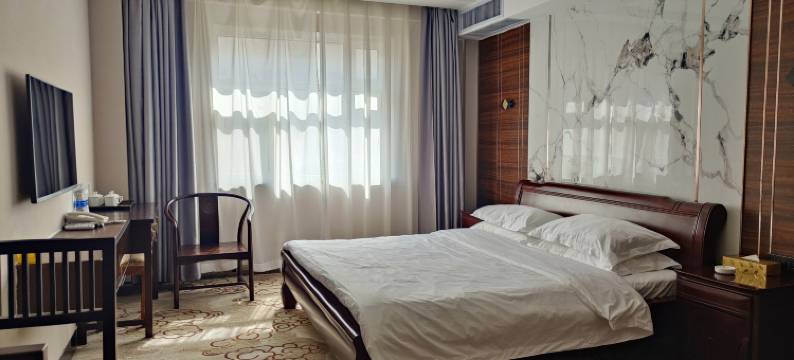 塔城办事处商务酒店(乌鲁木齐美美购物中心店)图片