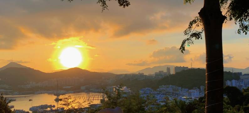 乐图房车度假民宿(鹿回头店)图片