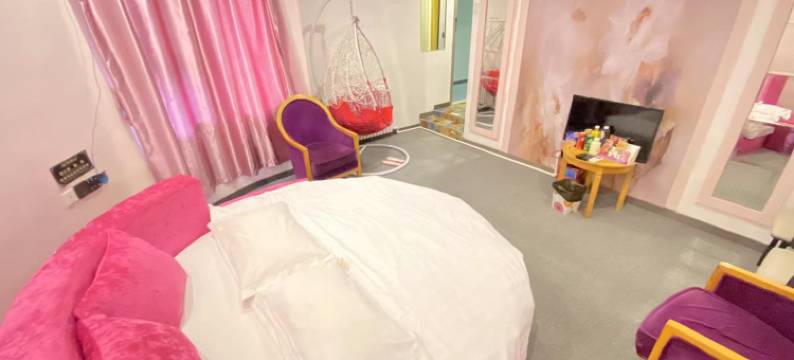 海阳爱情塔精品酒店图片