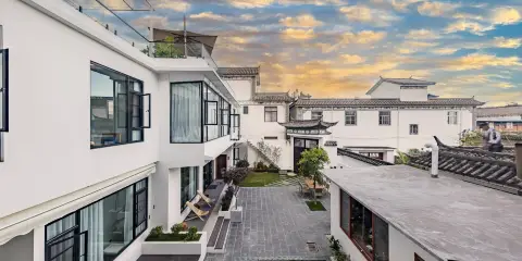 大理久居村舍·設計師民宿(洱海環海西路店)