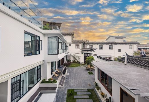 Dali Jiuju Cottage Designer Homestay (Erhai Huanhai West Road) Hotel Overview