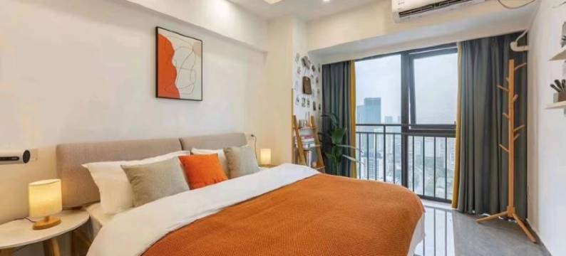 云悦·拾光观影酒店(锦荣广场兰河公园地铁站店)图片