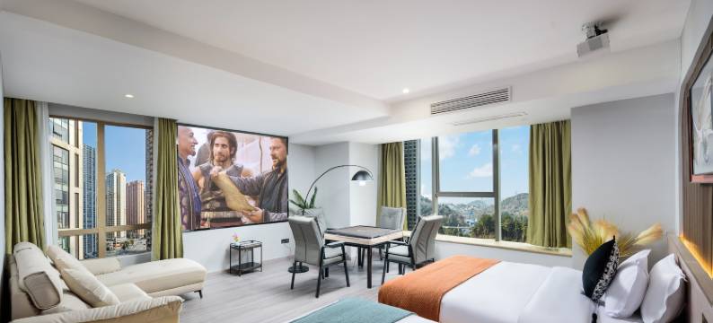 清雅轩智能巨幕影院民宿(贵阳花果园五里冲地铁站店)图片