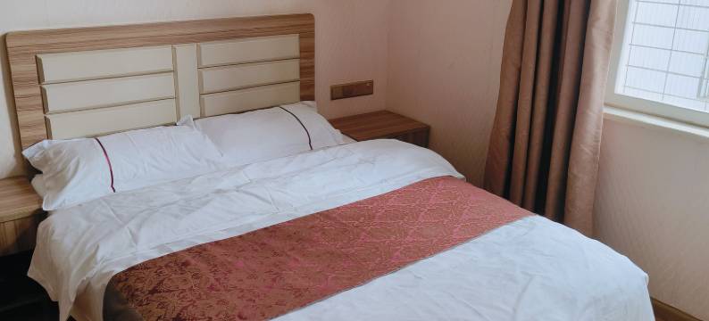 龙坡里客栈图片