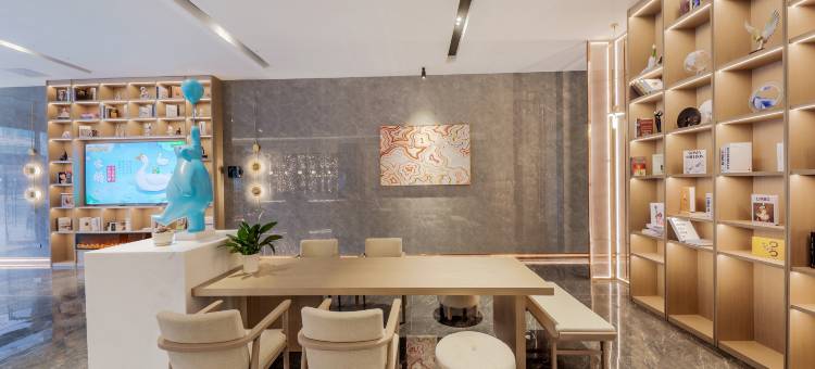 万信至格酒店(自贡富顺沿滩高铁站店)图片