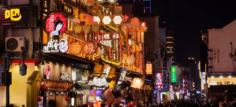 柏年宝丽酒店(长沙五一广场窑岭湘雅二医院地铁站店)图片