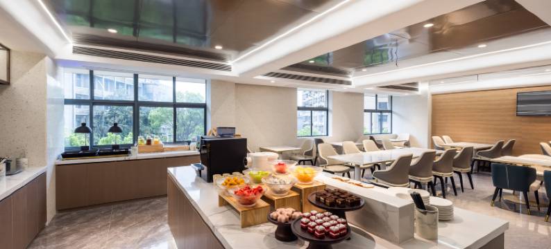 长沙站万家丽中路亚朵X酒店图片