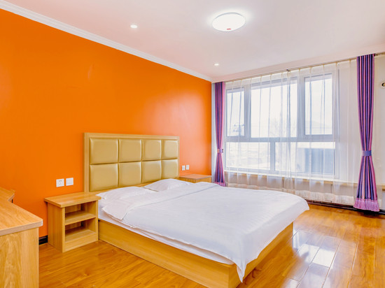 鸿福宾馆(承德隆化站店)