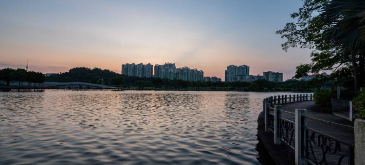 湖韵酒店(阳江鸳鸯湖公园盈信广场店)图片