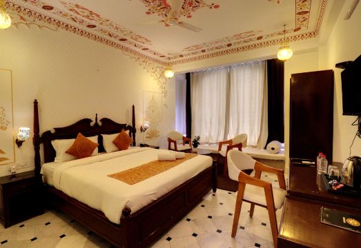Hotel Darbargarh, Udaipur Hotel Overview