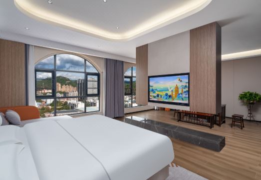 Luyuan International Hotel ( Alugudong Scenic Spot) Hotel Overview