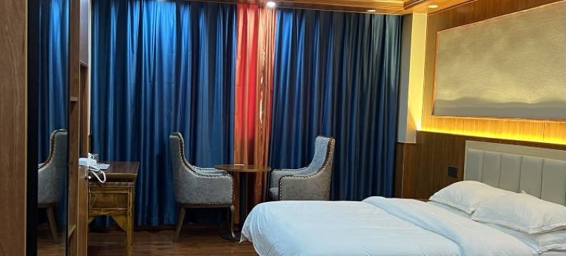 巴青觉玛仓颇章大酒店图片