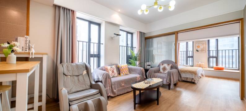 诗美影院酒店公寓(重庆观音桥店)图片