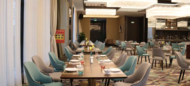 龙南兴飞格兰云天大酒店图片