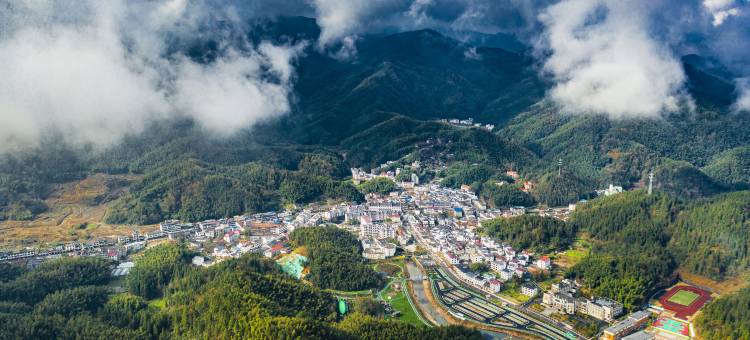 晨湾酒店(南昌湾里磨盘山森林公园店)图片