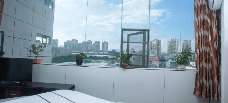 建水汽车主题酒店(建水大道店)图片