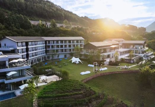 遂昌梵芷湖畔酒店外景图