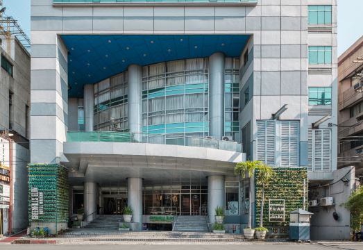 Greenhills Elan Hotel Modern (Newly Renovated) Hotel Overview