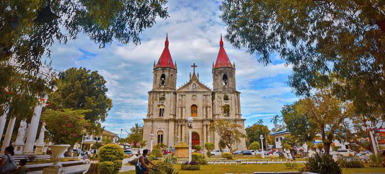 红多兹酒店@伊洛伊洛拉巴斯广场(RedDoorz @ Plaza la Paz Iloilo City)图片