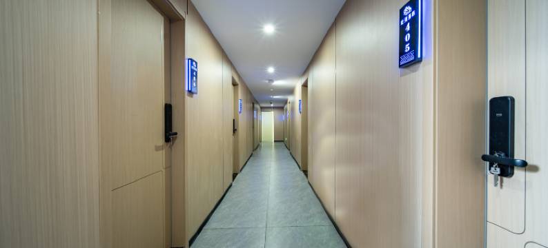 杭州余杭宏河智能酒店(南湖东地铁站店)图片