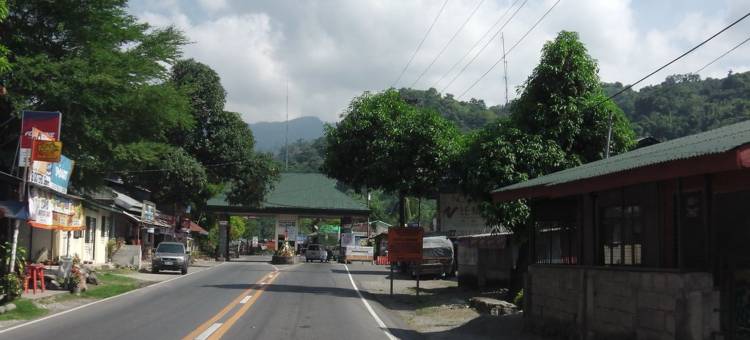 红门酒店 Plus @ 卓越酒店 阿尔卡拉 邦阿西楠(RedDoorz Plus @ Remarkable Hotel Alcala Pangasinan)图片