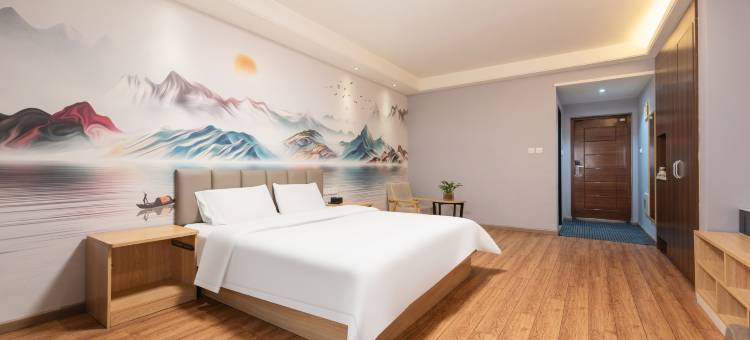 派酒店(西安三桥地铁站万象城宜家店)图片