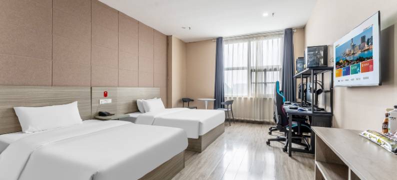 竞族电竞酒店(镇江金港生活广场店)图片