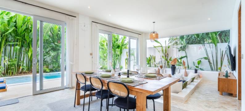 Eleven villa - Tropical 3BR Canggu Stay w Pool, Balcony & Office图片