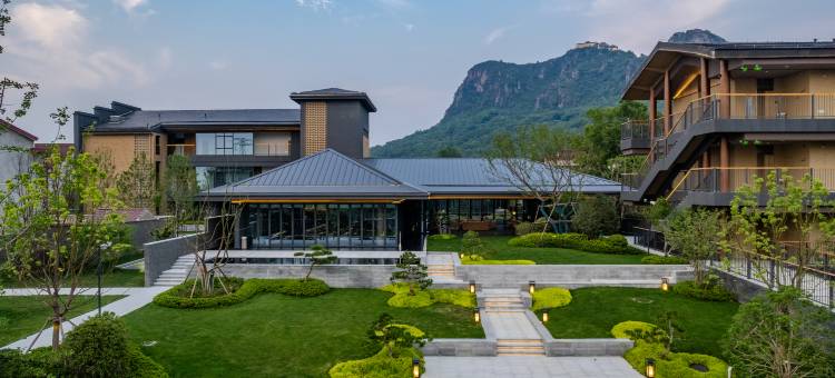 乐富强岱鳌山居图片