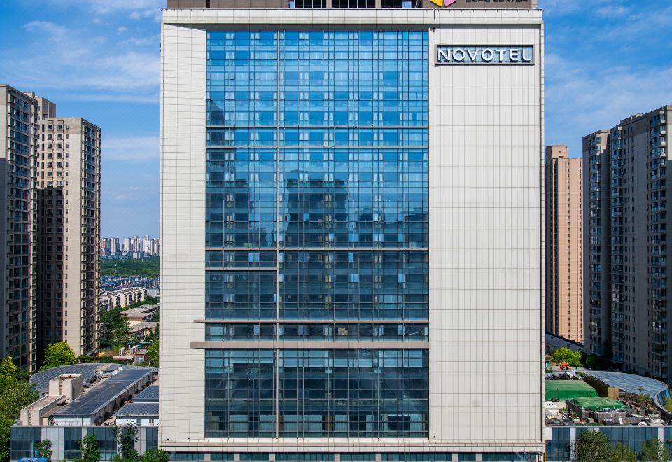 Novotel Xi'an Daming Palace Hotel Overview