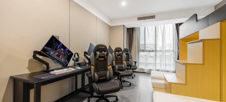 爱电竞酒店(东南大学九龙湖校区诚信大道地铁站店)图片