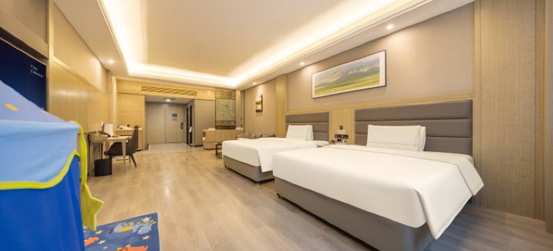 和田夜市团结广场亚朵酒店图片