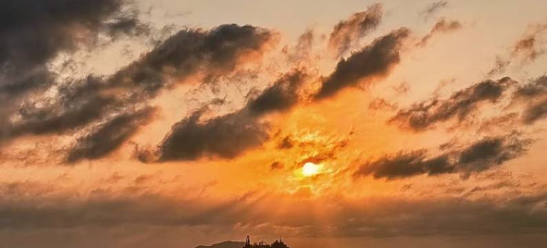 花筑·初见·彩虹岛·湖景落日度假民宿(苏州太湖西山店)图片