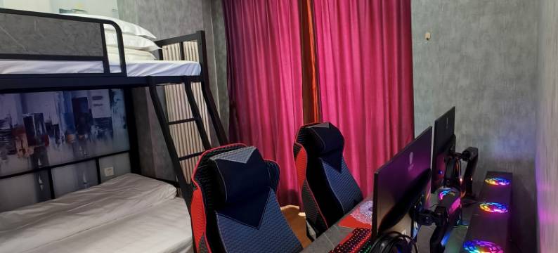 嘻游电竞(郑州大学店)图片