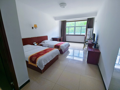 宁陕银杏家园酒店