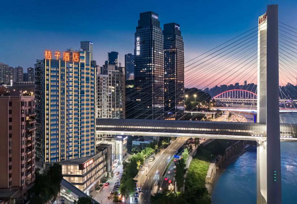 桔子酒店（重庆南滨路后堡地铁站店）外景图