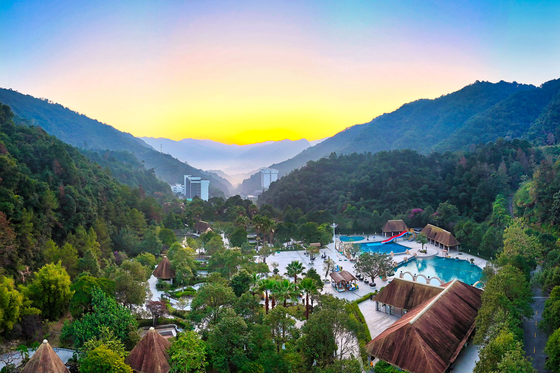 Xinfeng Utop Spring Primeval Forest ResortsHotel Overview