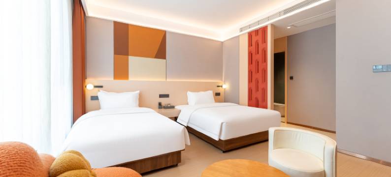 骏烨酒店(韩乐坊夜市威海站店)图片