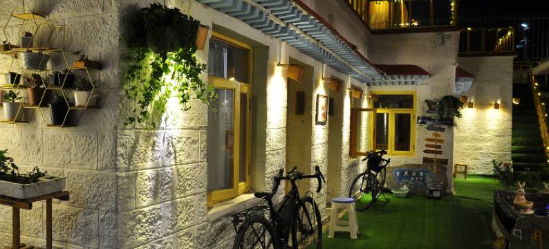 拉萨苍悟客栈(八廓街大昭寺店)图片