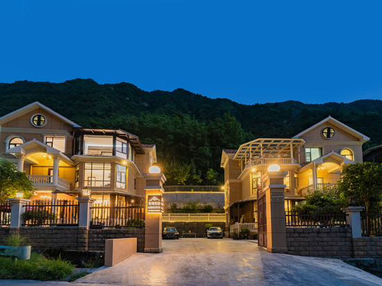 理县雪域绒邸避暑山庄(胆扎沐沟店)
