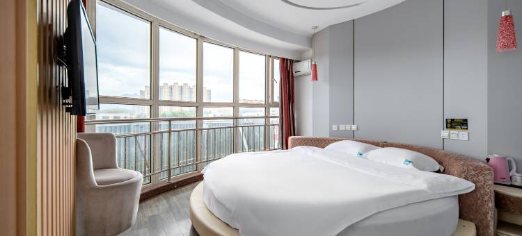 菲桐假日酒店(涞源站店)图片