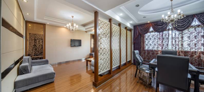 巴中家园酒店(巴中火车站巴人广场店)图片