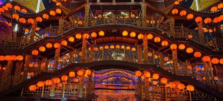 开封·欢栖丨LightLuxuryTeaArtCinema影音美宿(万岁山武侠城店)图片
