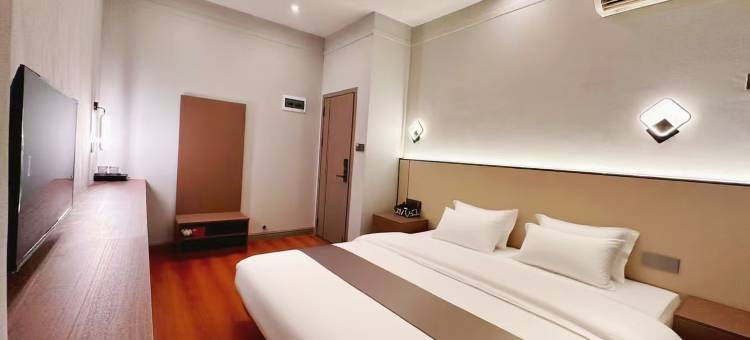 云尚居酒店(夜郎广场人民医院店)图片