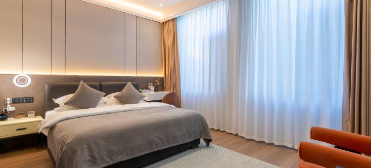 芒哩•Pf•Utop•主题民宿(芒市广场店)图片