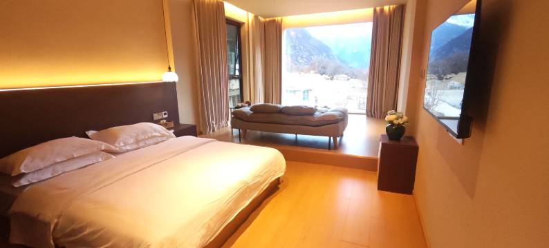 吉美·南迦巴瓦山居图片