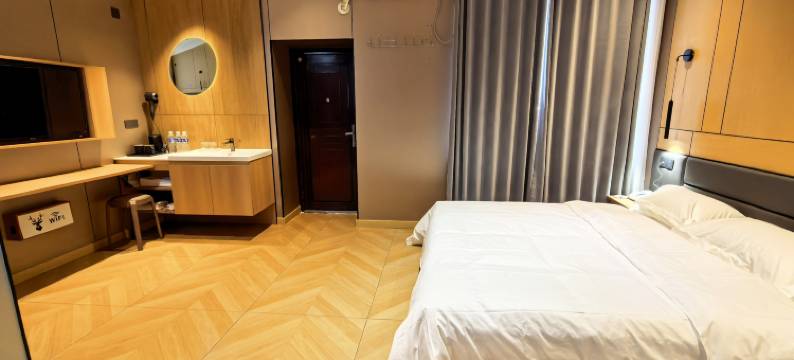 蛟河柏临精品酒店图片