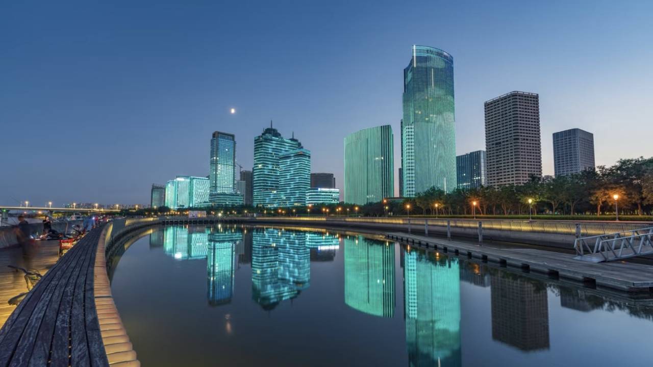 天津塘沽商业区滨海站亚朵酒店图片